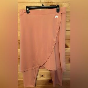 Snoga Athletics Faux Wrap Capri Length in Rose Tan Size XL